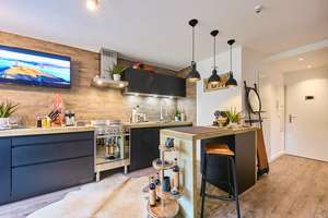 Design-Loft mit Boutique-Hotel-Charakter am Luitpoldpark – kernsaniert, möbliert & sofort bezugsfrei