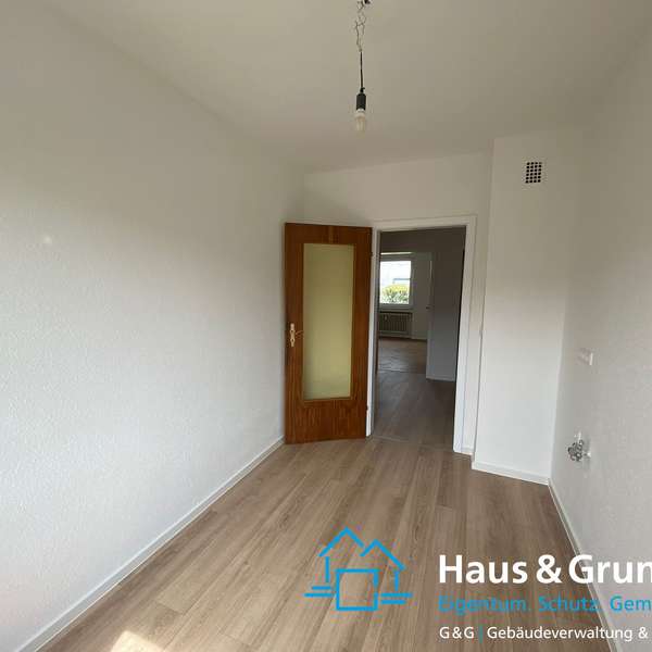 *** frisch renovierte 2-Zimmer-Wohnung - in der beliebten Soers - Balkon - Gartennutzung ***
