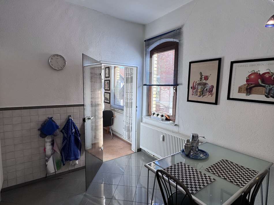 Küche mit Blick zum Esszimmer