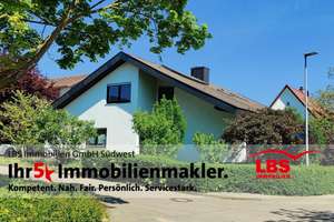 Viel Platz für Generationen in idyllischer Ortsrandlage mit Solarthermie und modernisierten Bädern – Die vollständige Adresse der Immobilie erhältst du vom Anbieter., 79189 Bad Krozingen – Vorschaubild 1