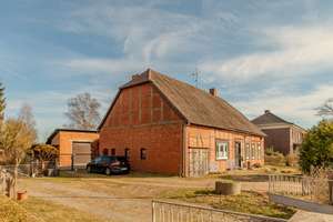 Fachwerkhaus mit Werkstatt und Garage nahe der Kreisstadt – Die vollständige Adresse der Immobilie erhältst du vom Anbieter., 29497 Woltersdorf – Vorschaubild 2