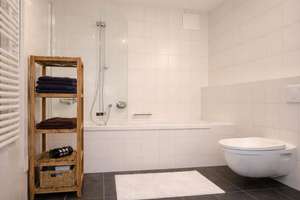Metropolitan Living in Bestlage:Vermietete 2,5-Zi.-Boardinghouse-ETW nahe Hauptbahnhof-Europaviertel – Die vollständige Adresse der Immobilie erhältst du vom Anbieter., 70174 Hauptbahnhof, Stuttgart – Vorschaubild 9