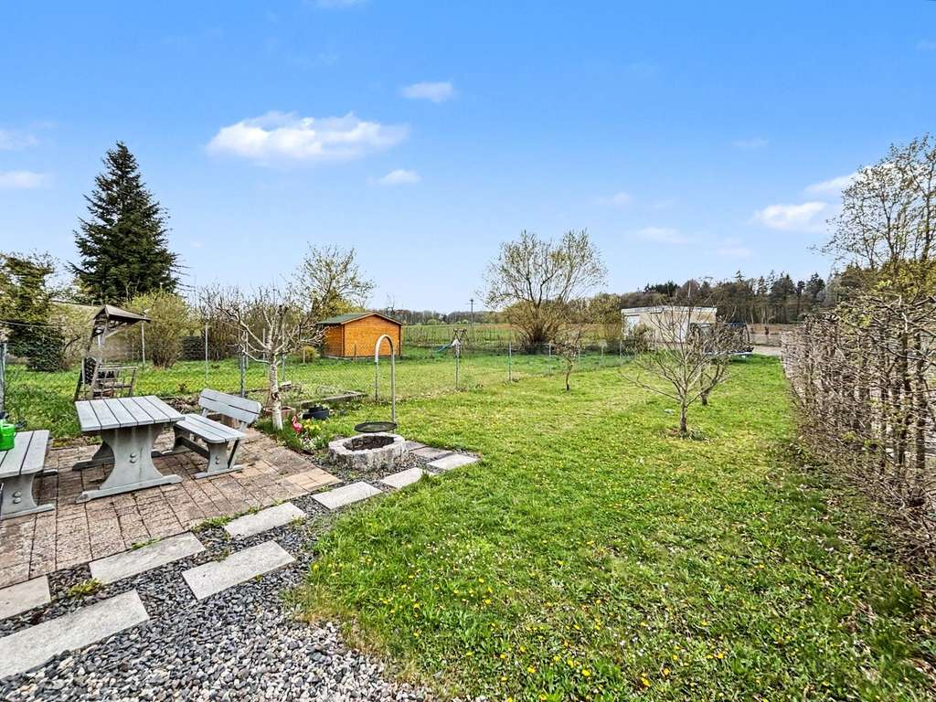 Immobilie in Schrozberg - Gepflegtes Zweifamilienhaus mit Garten in Schrozberg - Eigennutzung oder Kapitalanlage - Bild 2