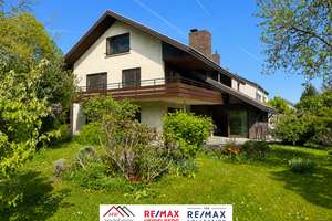 Repräsentatives Wohnhaus mit idyllischem Garten und separater Wohneinheit