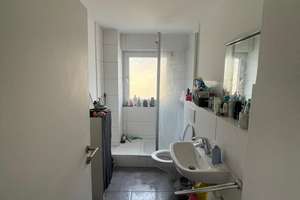 Kernsanierte Altbauwohnung mit Tageslichtbad, Balkon und EBK in der Neckarstadt! – 68169 Neckarstadt-West, Mannheim – Vorschaubild 6