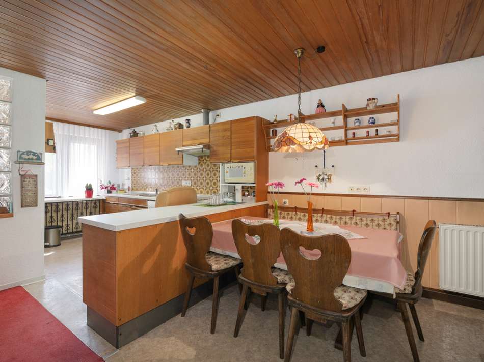 Küche und Essbereich Hinterhau