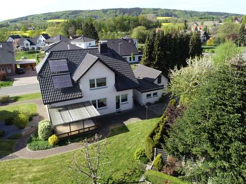 Energetisch Optimiert Ist Dieses Gemutliche Grosse 1 2 Familienhaus In Schoner Landschaft