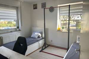 Solide Eigentumswohnung mit Balkon und Entwicklungspotential. – Die vollständige Adresse der Immobilie erhältst du vom Anbieter., 53175 Friesdorf, Bonn – Vorschaubild 6
