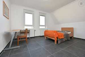 Großzügige, voll möblierte Wohnung in Stuttgart Untertürkheim (Luginsland) – Stuttgart – Vorschaubild 11