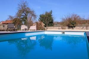 Moderne Stadtvilla mit Pool und großzügigem Garten – luxuriöses Wohnen in ruhiger Lage von Neuried – Die vollständige Adresse der Immobilie erhältst du vom Anbieter., 77743 Neuried – Vorschaubild 2