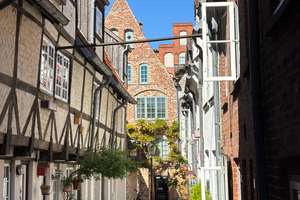 Historisches Ganghaus mit sonniger Hofterrasse in einem der schönsten Gänge der Lübecker Altstadt