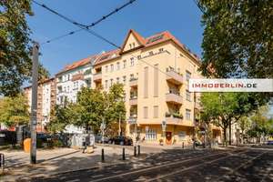 IMMOBERLIN.DE - Lichtdurchflutete Altbauwohnung mit Lift in sehr beliebter Lage