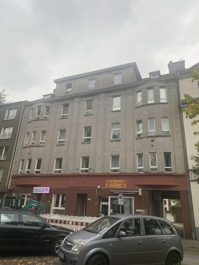 Charmantes Mehrfamilienhaus mit Gewerbe - Ihre Investition in Herne!