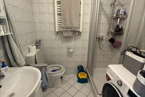 Geräumige 2-Zimmer Wohnung mit zwei Balkonen und EBK in Düsseltal – Die vollständige Adresse der Immobilie erhältst du vom Anbieter., 40239 Düsseltal, Düsseldorf – Vorschaubild 5