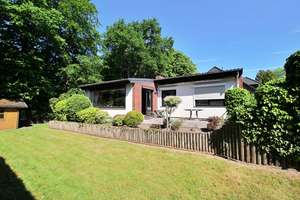 Freistehender Bungalow im Ellener Feld - mit großem, umlaufenden Garten, Garage & Carport. – Die vollständige Adresse der Immobilie erhältst du vom Anbieter., 28327 Ellener Feld, Bremen – Vorschaubild 1
