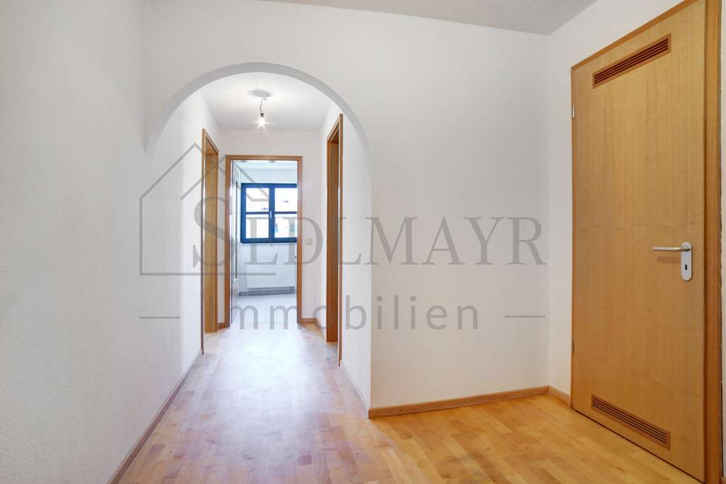 Immobilie in Inning am Ammersee - VERKAUF: Traumhafte Galeriewohnung in ruhiger Lage von Inning am Ammersee! - Bild 3