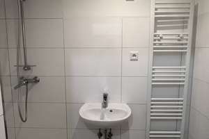 Exklusive 2-Zimmer-Wohnung mit Einbauküche in Düsseldorf-Friedrichstadt – Hildebrandtstraße X, 40215 Friedrichstadt, Düsseldorf – Vorschaubild 2