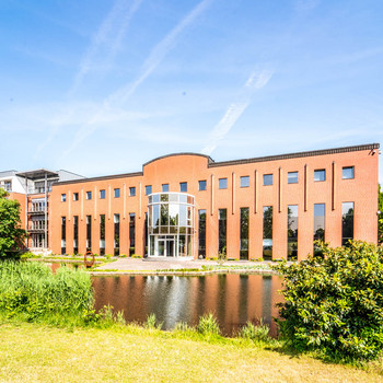 Modern und hochwertig ausgebaute Büroflächen am CentrO | Perfekte Anbindung | Zahlreiche Stellplätze