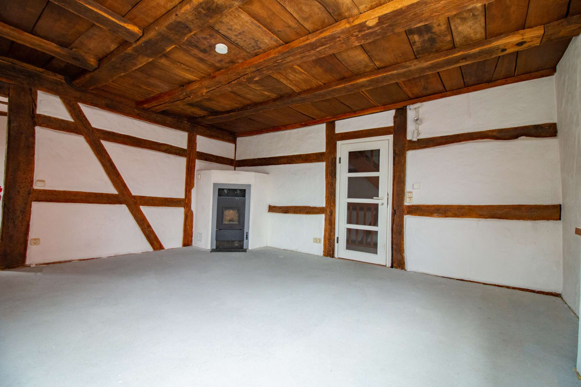 Immobilie in Hayingen - Großzügiges Denkmalobjekt mit Potenzial – Teilrenoviert und bereit für Ihre Visionen! - Bild 7