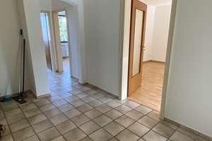 Schöne helle Wohnung mit zwei Zimmern und Balkon in Essen – Die vollständige Adresse der Immobilie erhältst du vom Anbieter., 45143 Altendorf, Essen – Vorschaubild 2