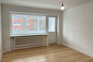 Sanierte 4-Raumwohnung mit Loggia ab sofort zu vermieten – Insterburger Str. 31, 24149 Neumühlen-Dietrichsdorf, Kiel – Vorschaubild 1