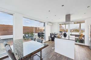 Property thumbnail 11