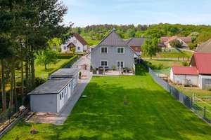 A+ Energieeffizienz, Luftwärmepumpe, Photovoltaik, Einbauküche: Modernes Einfamilienhaus Falkenberg – Die vollständige Adresse der Immobilie erhältst du vom Anbieter., 16259 Falkenberg – Vorschaubild 5