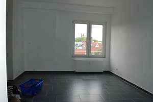 Charmante 2-Zimmer Dachgeschosswohnung. Mit Einbauküche, Balkon und Blick ins Grüne! – Schonnebeckhöfe 134-136, 45309 Schonnebeck, Essen – Vorschaubild 2
