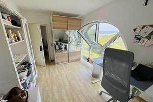 EIN STÜCK HIMMEL / 5 Zimmer Dachgeschoss-Maisonette + 2 Balkone, Einbauküche + 2 x TG. WG geeignet. – Am Haingraben 15, 65189 Südost, Wiesbaden – Vorschaubild 13