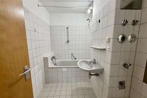 Leerstehende, helle 3 Zimmer-Wohnung mit sonnigem Balkon und TG-Stellplatz – Die vollständige Adresse der Immobilie erhältst du vom Anbieter., 68309 Käfertal, Mannheim – Vorschaubild 6