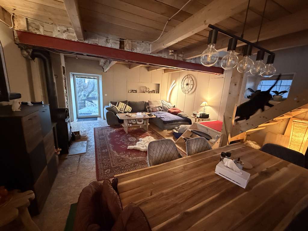 Immobilie in Spiegelau - Teilrenoviertes Zweifamilienhaus Ausbaustufe 1 mit kleinem Garten - Bild 3