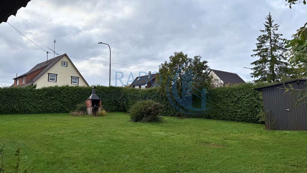 Immobilie in Neuhausen ob Eck - Großzügiges Zweifamilienhaus mit 712 m² Grundstück in beliebter Lage - Bild 4