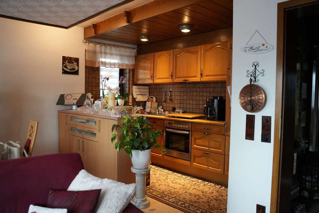 Immobilie in Dobel - Solide Kapitalanlage im Schwarzwald - vermietete 2-Zimmer-Wohnung mit Süd-Balkon und Garage in Dobel - Bild 3