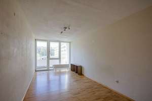 Helle 3-Zimmer-Wohnung mit Südbalkon, Aufzug & idealem Grundriss – Eigennutzung oder Kapitalanlage – Streitfeldstraße 48, 81673 Echarding, München – Vorschaubild 3