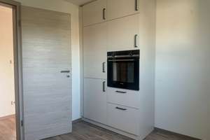 3-Zimmer-Wohnung mit neuer Einbauküche, Südbalkon & Stellplatz – Ansbacher Str. 26C, 91710 Gunzenhausen – Vorschaubild 2
