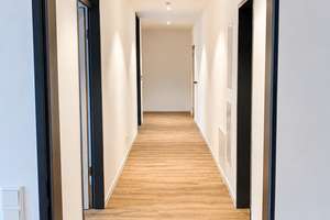 hochwertig renovierte Wohnung mit neuer Einbauküche  in Bahnhofsnähe – Münchner Straße 49a, 83022 Innenstadt, Rosenheim – Vorschaubild 2