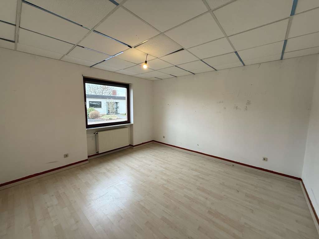 Immobilie in Lebach - Freihstehendes Einfamilienhaus in guter Lage von Lebach-Eidenborn - Bild 1