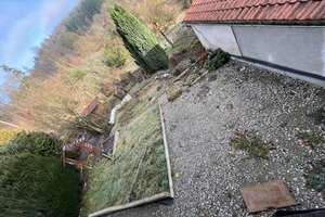 In schöner Ortsrand-/ Aussichtslage: Gepfl. EFH, u. a. mit Wintergarten, Kaminofen, Fußbodenheizung – Alte Weinstraße 33, 98554 Benshausen – Vorschaubild 25
