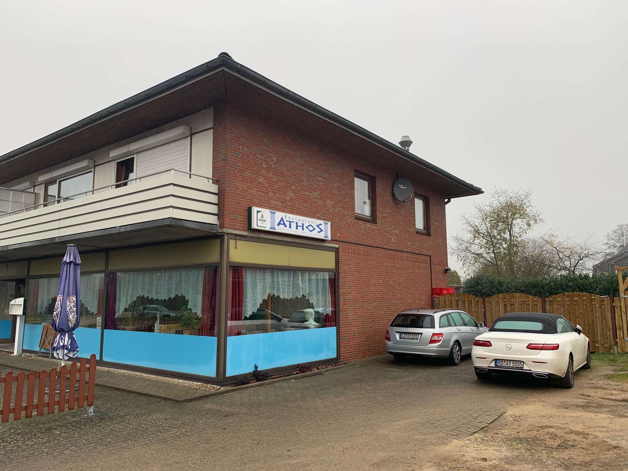 Gepflegtes Walmdachhaus mit 2 Wohneinheiten und Gewerbeeinheit in 25560 Schenefeld., Steinburg Kreis – Bild 4