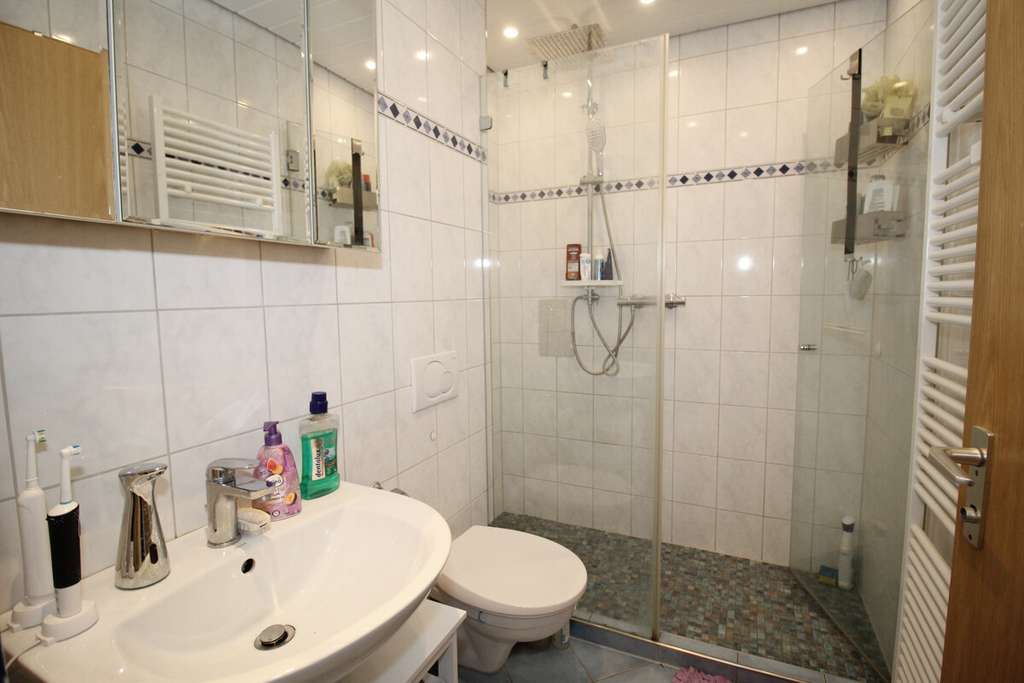 Immobilie in Niedernhausen - Attraktive 3 Zimmer ETW mit Loggia und Stellplatz - Bild 4