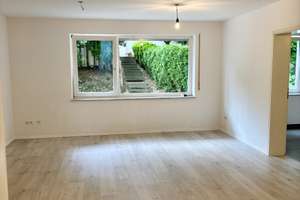 Großzügige sanierte 3-4 Zimmerwohnung mit Terrasse. Stellplatz oder Garage auf Wunsch! – Bülowstraße 5, 42659 Solingen-Mitte, Solingen – Vorschaubild 3
