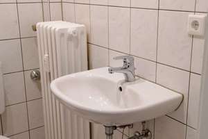 Ruhige, helle, zentrale 3-ZKDB-Wohnung mit kleinem Balkon, Blick ins Grüne nahe KR - City – Die vollständige Adresse der Immobilie erhältst du vom Anbieter., 47798 Stadtmitte, Krefeld – Vorschaubild 10