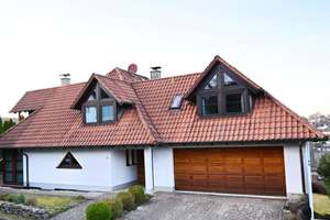 Elegantes baubiologisch erstelltes Haus mit ELW  (56,6 m²) in Bad Hersfeld (Kernstadt) – Die vollständige Adresse der Immobilie erhältst du vom Anbieter., 36251 Bad Hersfeld – Vorschaubild 1