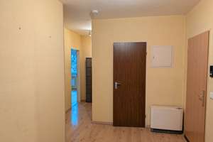 3-Zimmer-Wohnung mit Balkon in SG-Mitte. – Die vollständige Adresse der Immobilie erhältst du vom Anbieter., 42651 Solingen-Mitte, Solingen – Vorschaubild 2