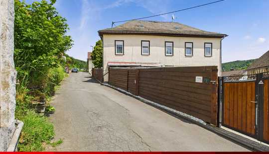 Bild von Weilrod-Finsternthal: Ein-Zweifamilienhaus für Naturliebhaber!!