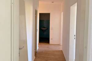 **FRISCH RENOVIERT** Helle 4-Zimmer-Wohnung mit BALKON in Solingen – Jaspersstraße 9, 42719 Wald, Solingen – Vorschaubild 17
