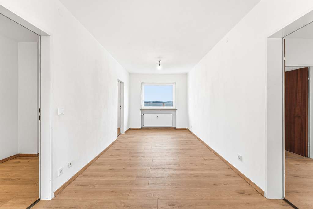 Immobilie in Roding - Modernisierte 4,5-Zimmer-Wohnung in ruhiger Lage von Roding! - Bild 2