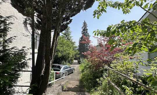 Großzügiges Haus mit Charme in Hanglage mit Aussicht, in Tübingen Nord
