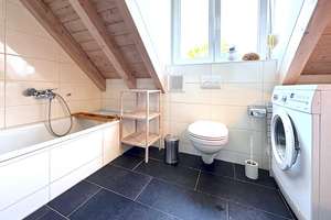 Helle und freundliche Dachgeschosswohnung mit Terrasse – Riegerhofstr. 15, 80686 Sankt Ulrich, München – Vorschaubild 19