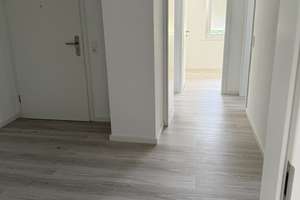 Erstbezug nach Kernsanierung: Großzügige Helle 3Zi.-Wohnung mit EBK & Balkon in Reutlingen